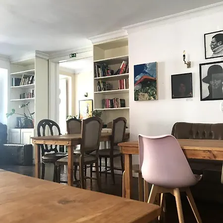Oasis Backpackers' Cowork & Coliving Лиссабон