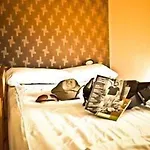 Oasis Backpackers' Cowork & Coliving Hostel