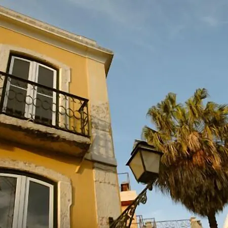 Oasis Backpackers' Cowork & Coliving