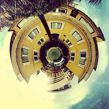 Oasis Backpackers' Cowork & Coliving Hostel