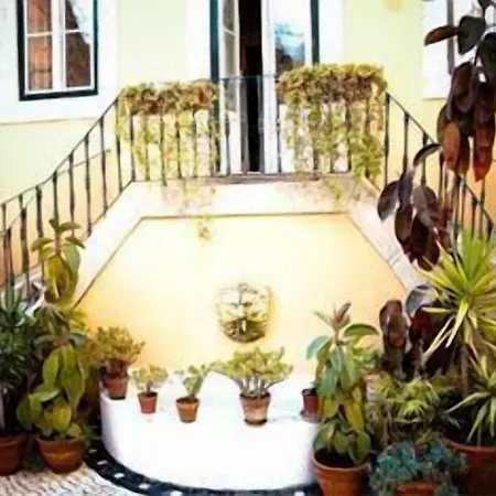 Oasis Backpackers' Cowork & Coliving ליסבון