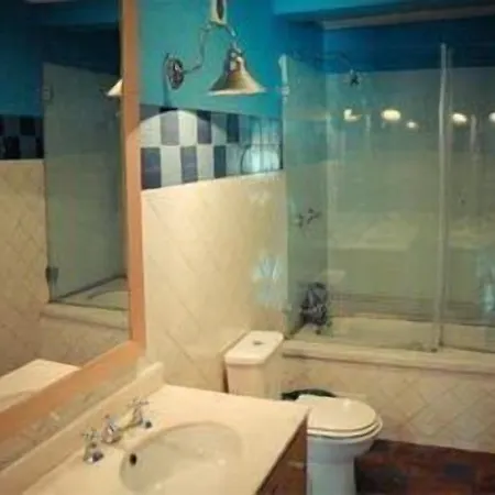 Oasis Backpackers' Cowork & Coliving *